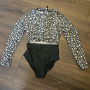 Girl One Piece swimsuit Size Small 6-7